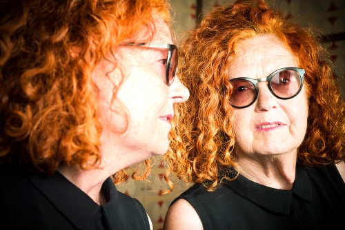 Irene Vallejo y Dolores Redondo, las más prestadas en las bibliotecas  madrileñas en 2020, Madrid, España